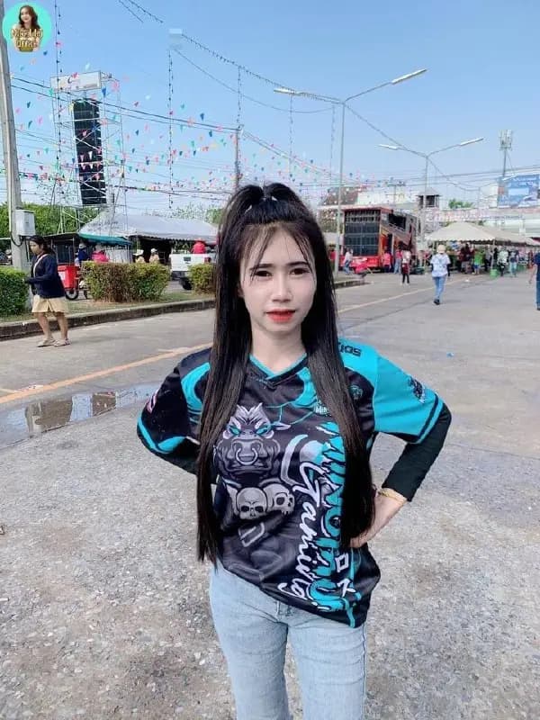 หุ่นร่างสาวบ้านๆ นมหน้าดูดหัวบานๆโดนแตกคารู (1/4)