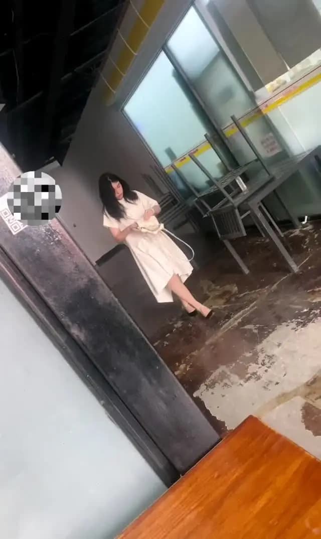 9ZUJA3O8 (7/9)