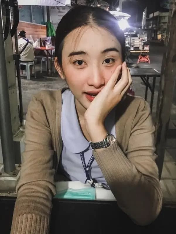 คุณหมอคับ รักษาผมทีคับ ควยผมแข็งแล้ว (1/9)