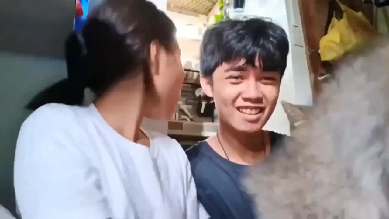 เอาหน่อยโว้ย พ่อ-แม่ ไม่อยู่ (1/1)