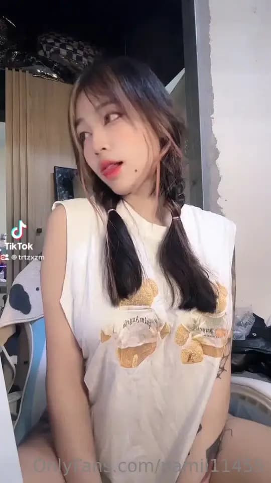 ลุกเองอย่างเสียวเงี่ยนจัดเย็ดผัว (1/2)