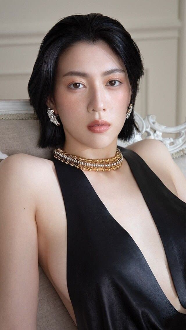 Ayaka Miyoshi 三吉彩花 (10/212)