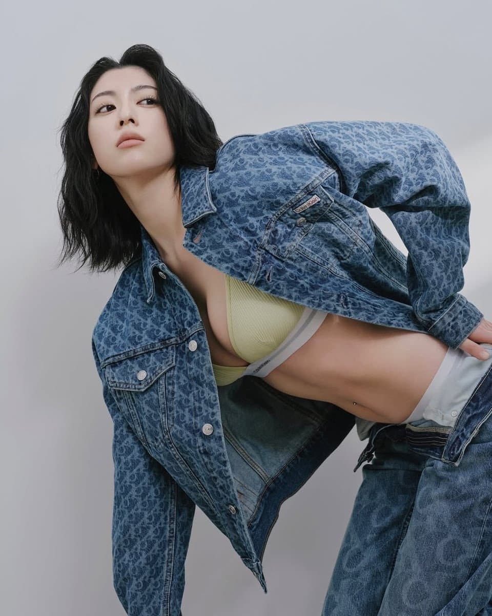 Ayaka Miyoshi 三吉彩花 (59/212)