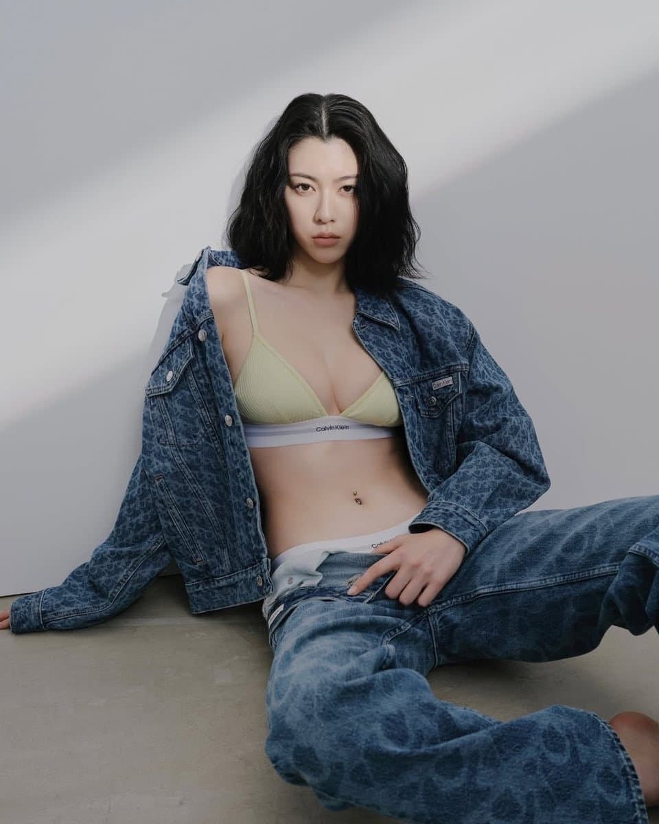 Ayaka Miyoshi 三吉彩花 (90/212)
