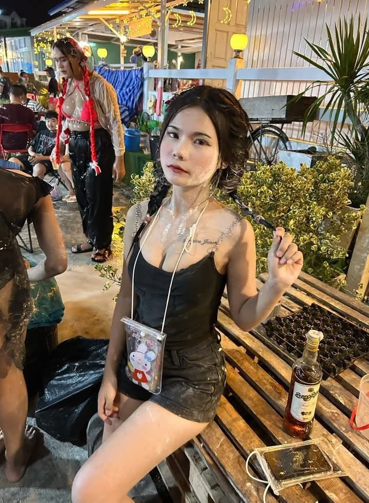 รวมสก๊อยสงสงกรานต์ (102/118)