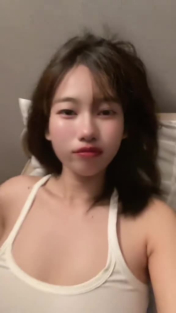 ทำไมเมียเพื่อนผมมันน่าแตกจังวะทุกท่าน (ขอโทษนะเพื่อนแต่กูว่ากูต้องระบายน้ำว่าวใส่หน้าเมียมึงละ) (7/17)