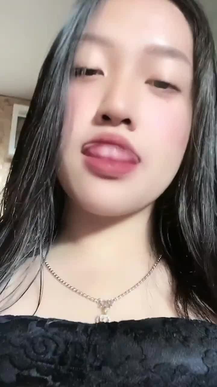 Thai Tiktok girl leaked - Vídeos y Fotos Porno - EroMe (80/139)