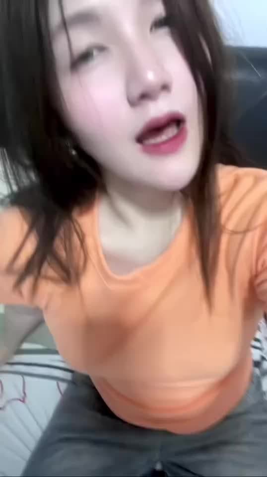Cute Thai girl blowjob (11/42)