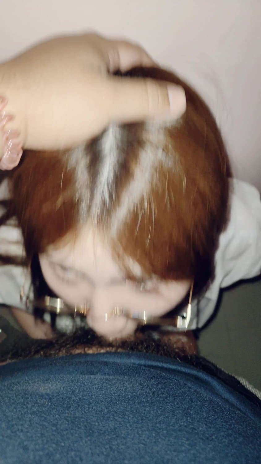 Cute Thai girl blowjob (14/42)