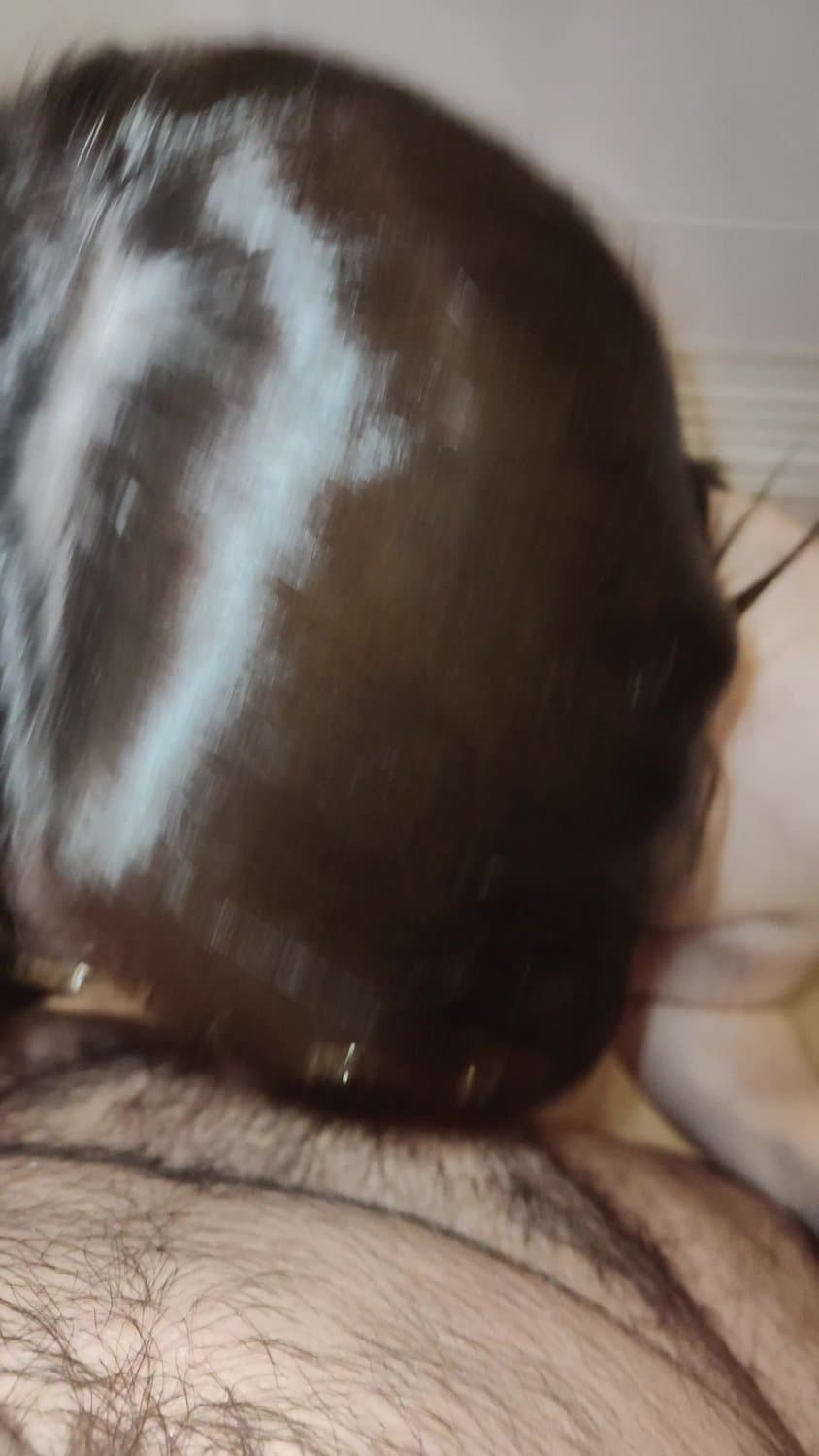 Cute Thai girl blowjob (20/42)