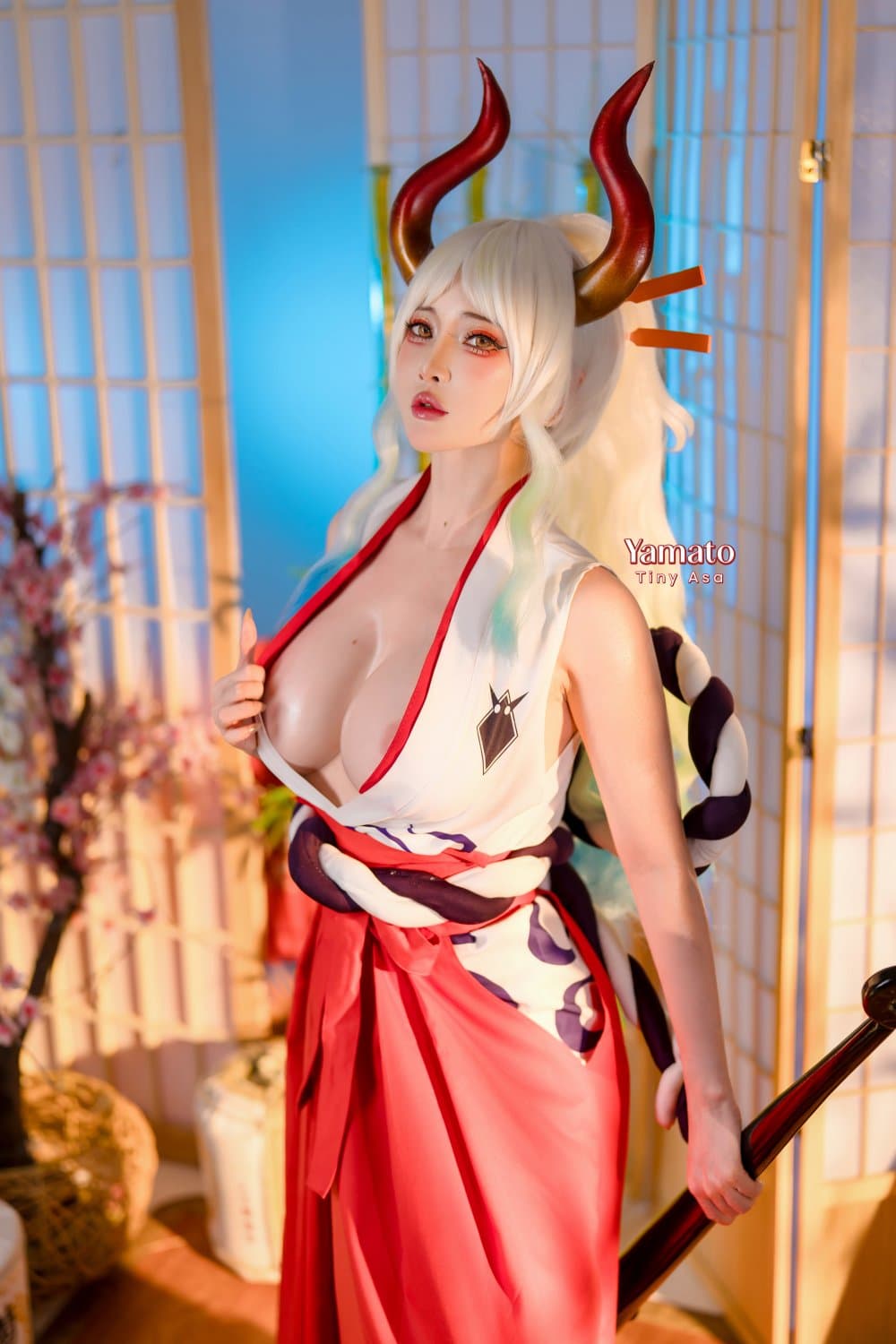Tiny Asa cosplay Yamato - One Piece (84/122)