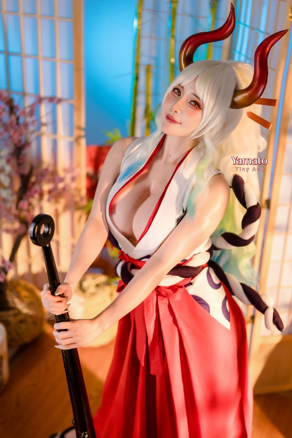 Tiny Asa cosplay Yamato - One Piece (118/122)