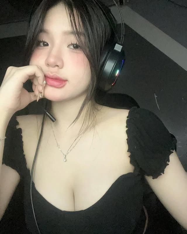 HOT AMATEUR TEEN (34/38)