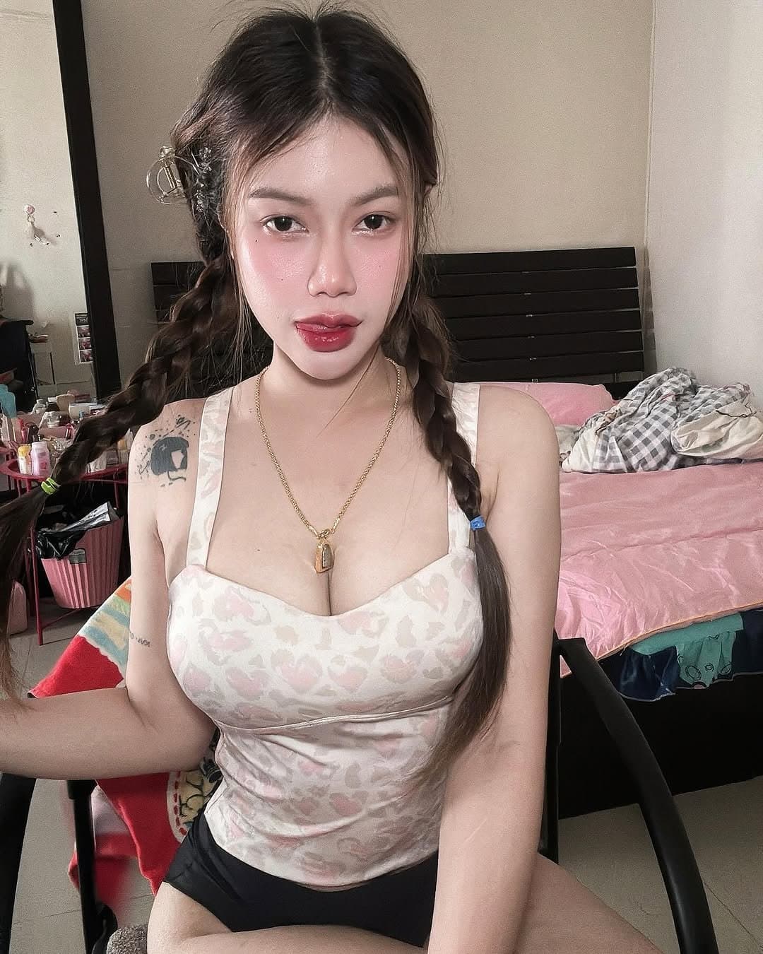 Mai Mmcka/ig.mck__ (51/85)