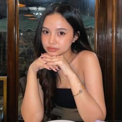 This is what your Filipina girlfriend look like when you can't contact her on her phone 🤭💦💋 (1/132)