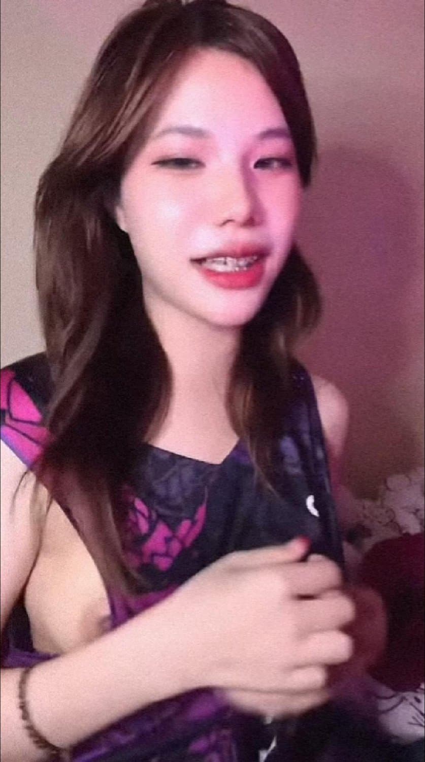 BIGO LIVE : babybee112 | The nipples are off. The nipples are so... (6/9)