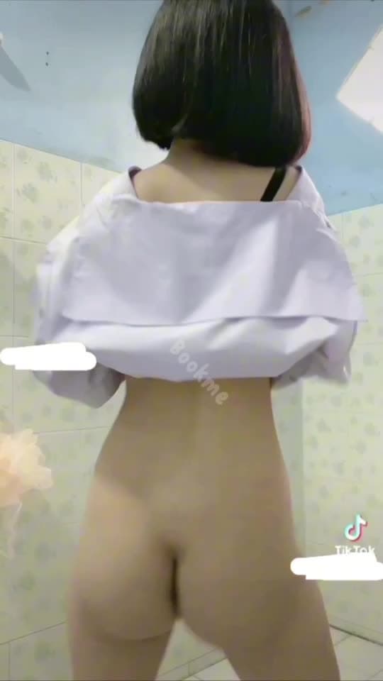 Thai girl twerk on TikTok (62/110)