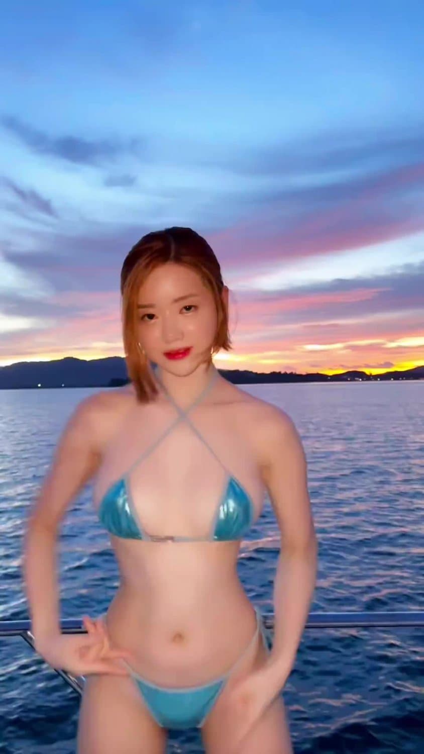 Slut: DJ Soda (50/77)