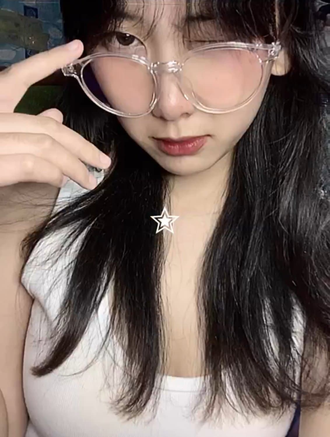 ใครเงี่ยนอีนี่บ้างจะได้ตัดคลิปที่แม่งโดนเย็ด (4/9)