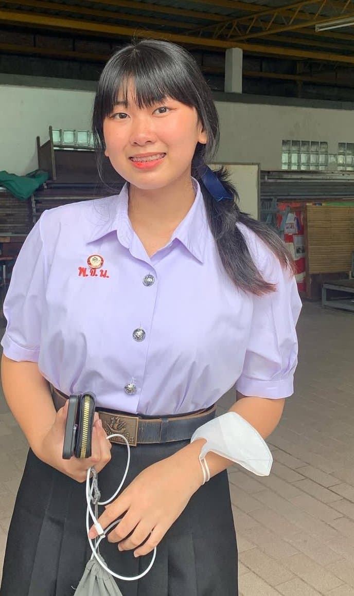 ใครเงี่ยนอีนี่บ้างจะได้ตัดคลิปที่แม่งโดนเย็ด (7/9)