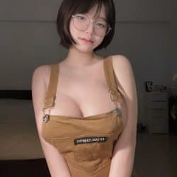 Big tits Asian (18/145)