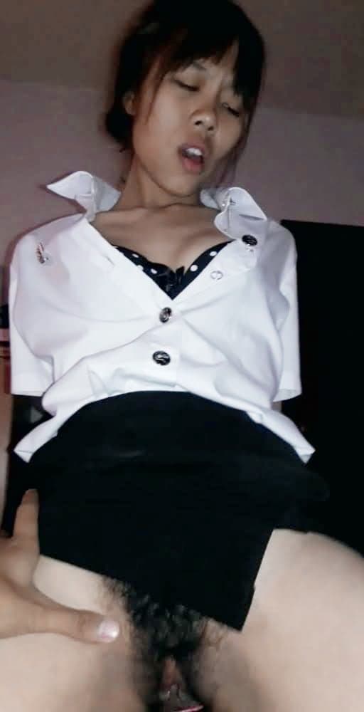 น้องฟ้ายั่วควยผัวจนหลุด (4/86)