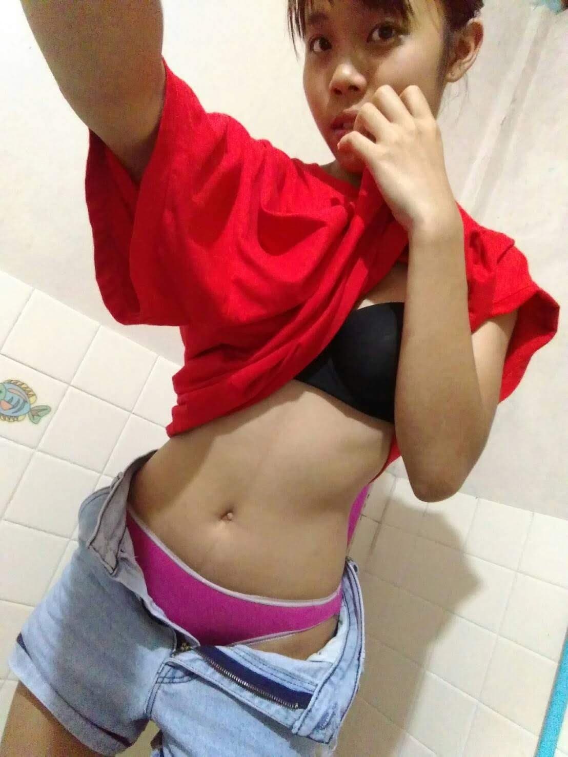 น้องฟ้ายั่วควยผัวจนหลุด (31/86)