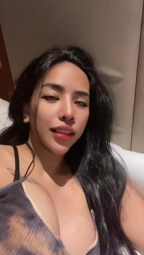 asian girl. (69/112)