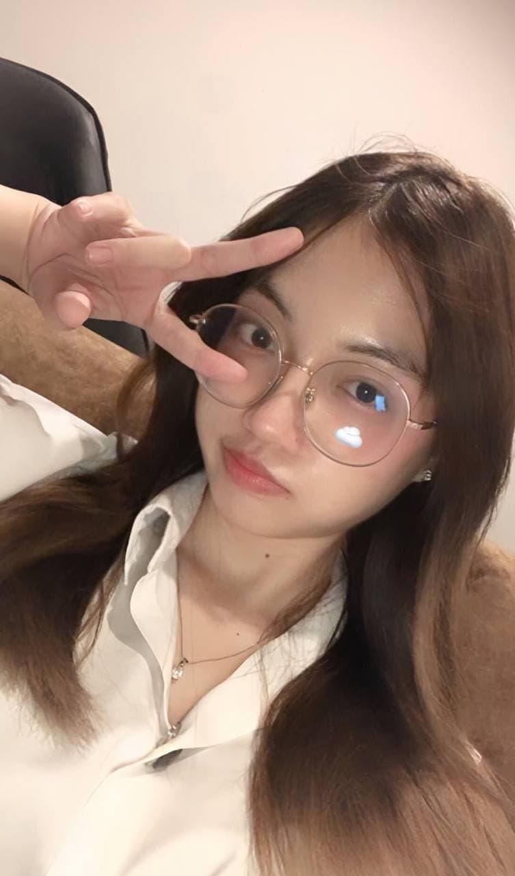 The sexiest girl in Asia with glasses (9/111)