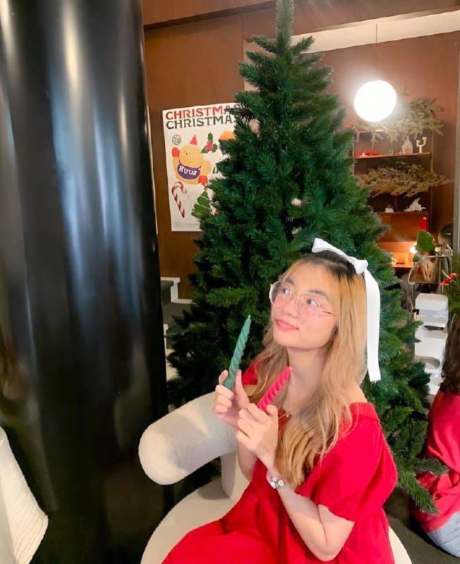 The sexiest girl in Asia with glasses (12/111)