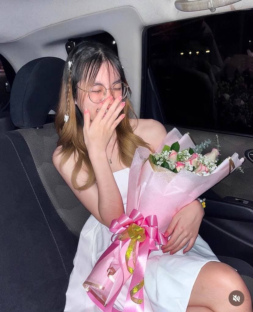 The sexiest girl in Asia with glasses (60/111)