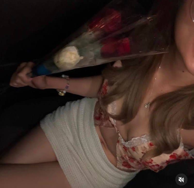 The sexiest girl in Asia with glasses (61/111)