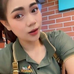 ไม่ได้เป็นแค่ข้าราชการธรรมดา แต่ยังเป็นกะหรี่ด้วย (49/63)