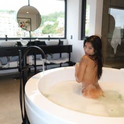 Busty Asian Model Onlyfans Leak (3/138)