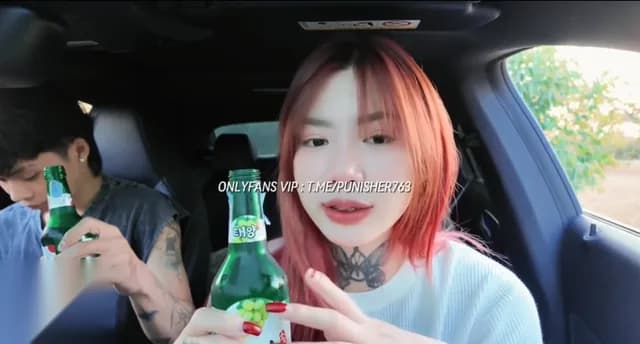 คลิปหลุด ไอริน งานใหม่ Irenkampong1 ขับรถออกเที่ยวกับผัว ดื่มโซจูแล้วของขึ้น จอดรถข้างทางเลียหีอมควย จัดเย็ดกันหลายท่าแตกในเด็ดๆ (1/1)