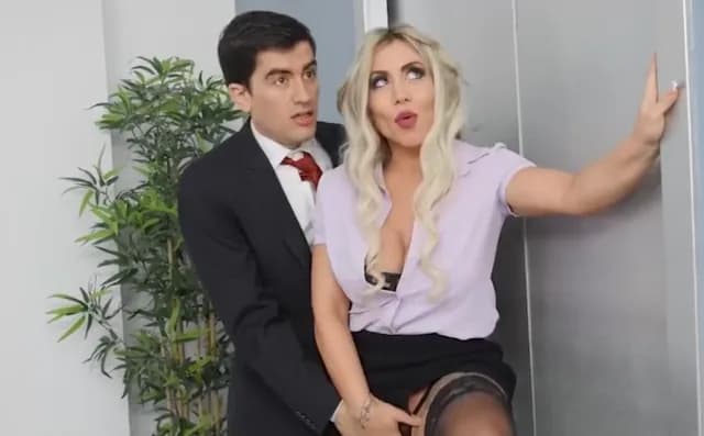 XXX จอดี้ นั้นแม่นานหรอ Pornhub.com Brazzers – Elevator Breaks down & Horny Carla Boom Takes two Cocks until it Gets Fixed (1/1)