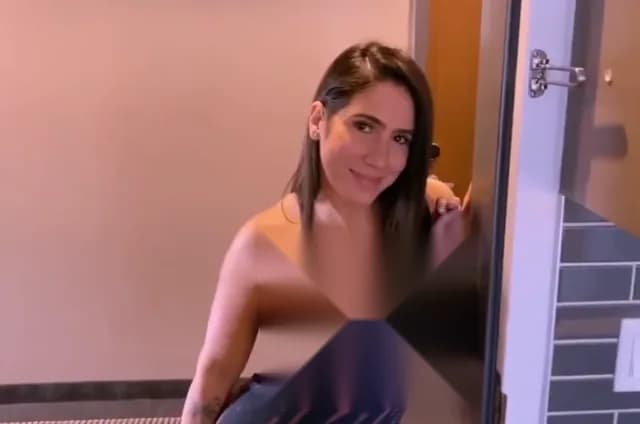 หนังโป๊พรฮับ สาวทรงโตมาเคาะประตูถึงหน้าห้อง Real teen with huge natural tits and massive ass rides dick and makes her boy cum (1/1)