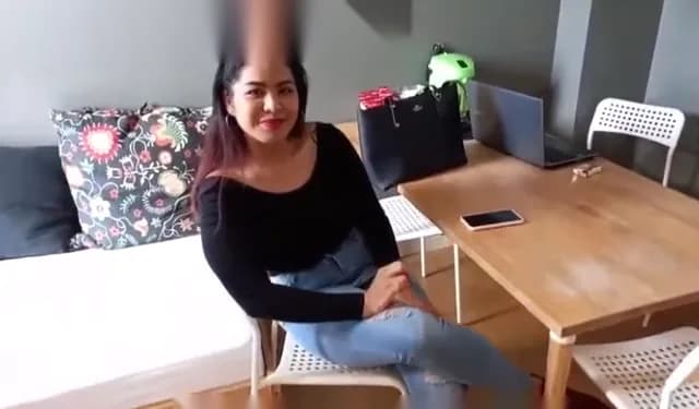 หนังโป๊ไทย Porn Thai สาวขายบริการ ถูกฝรั่งซื้อตัวมาถ่ายหนังโป๊ เย็ดแบบเดือดๆ สองรุมหนึ่ง (1/1)